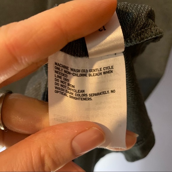 Uniqlo Airism V Neck Top Grey Small - Picture 6 of 8